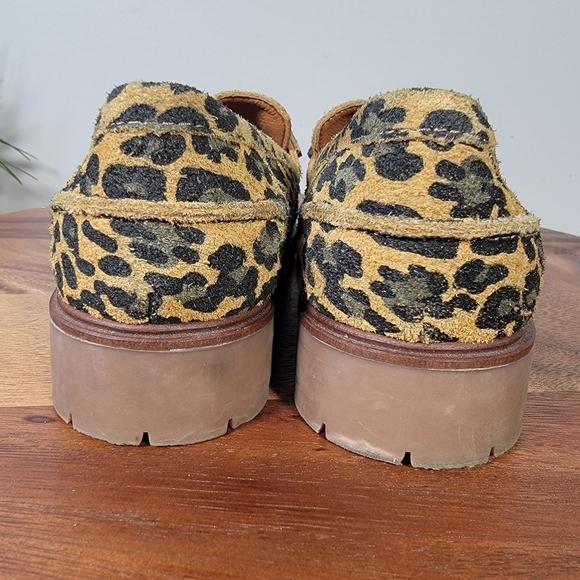 Lucky Brand Tamio Leopard Print Suede Flat Loafer in Inca Gold Size 7.5 - Picture 10 of 16